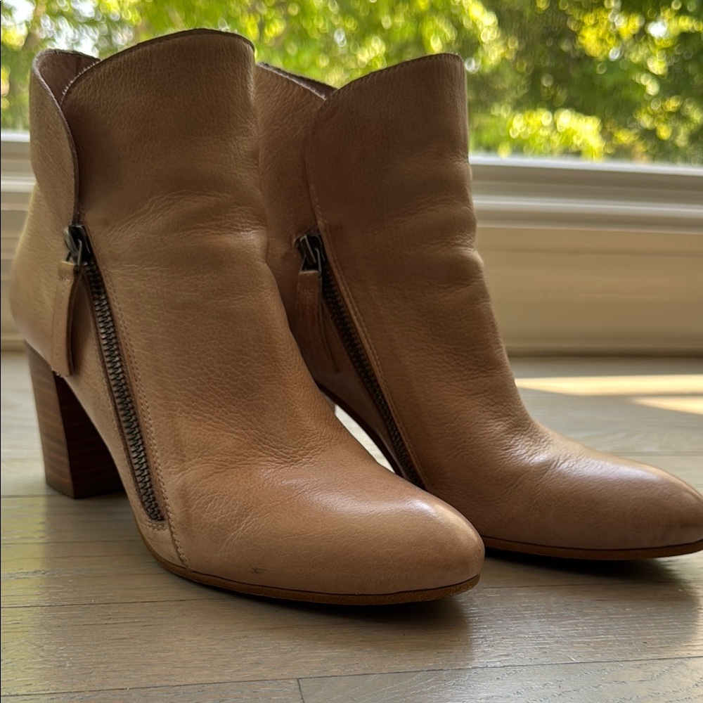 Silent D Ankle Boot with Side Zip